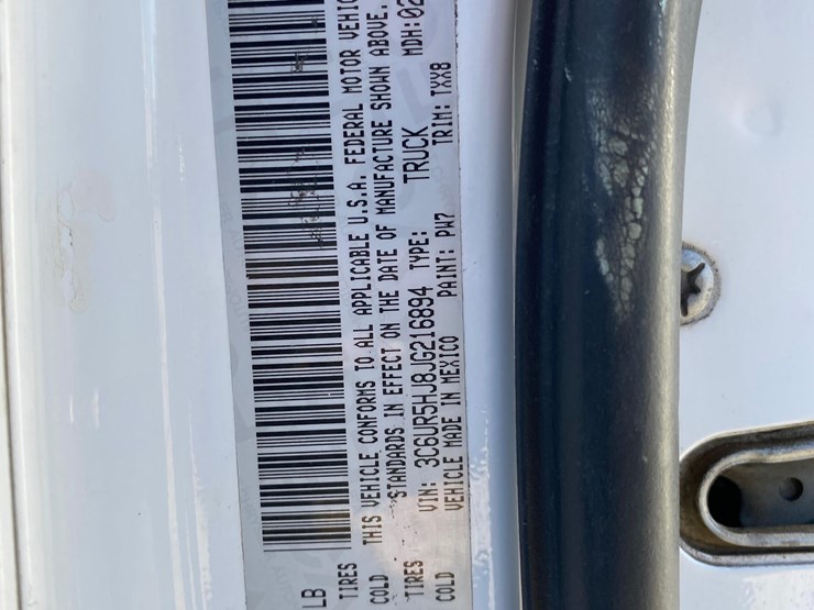 2018-dodge-2500-image-36