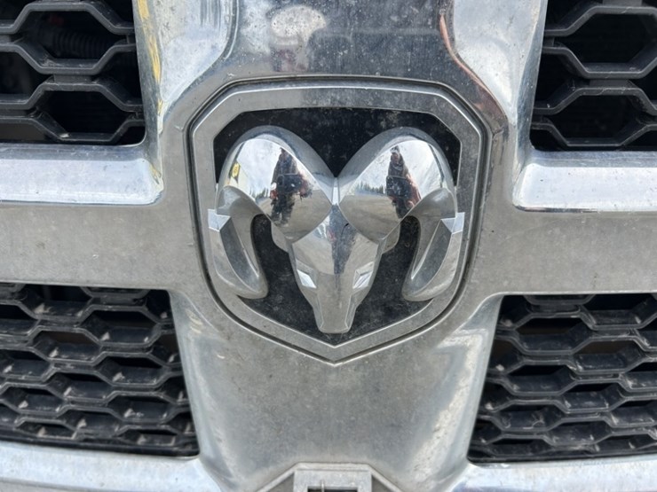 2013-dodge-1500-image-9