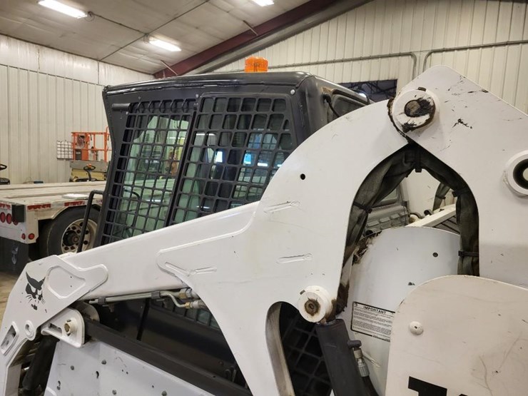 2012-bobcat-t190-image-16