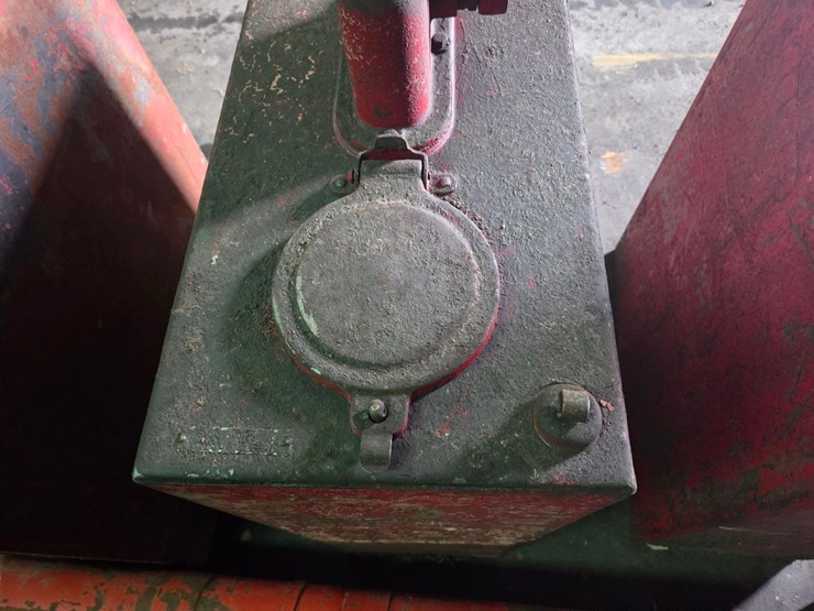 (3)-oil-barrels-w/-hand-pumps-image-12