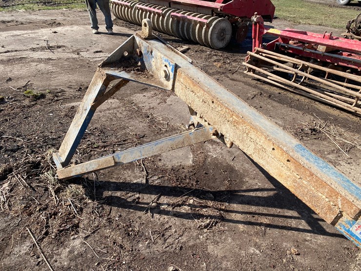 international-6200-image-38