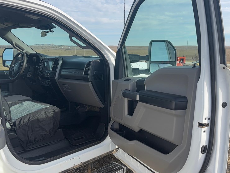 2022-ford-f450-image-8