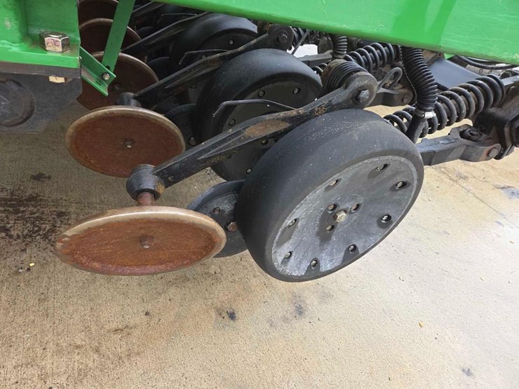 john-deere-1590-image-48