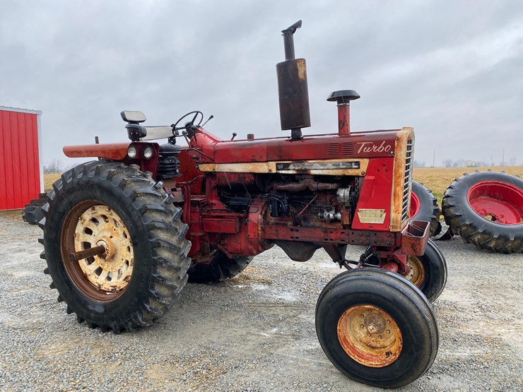 farmall-1206-image-1