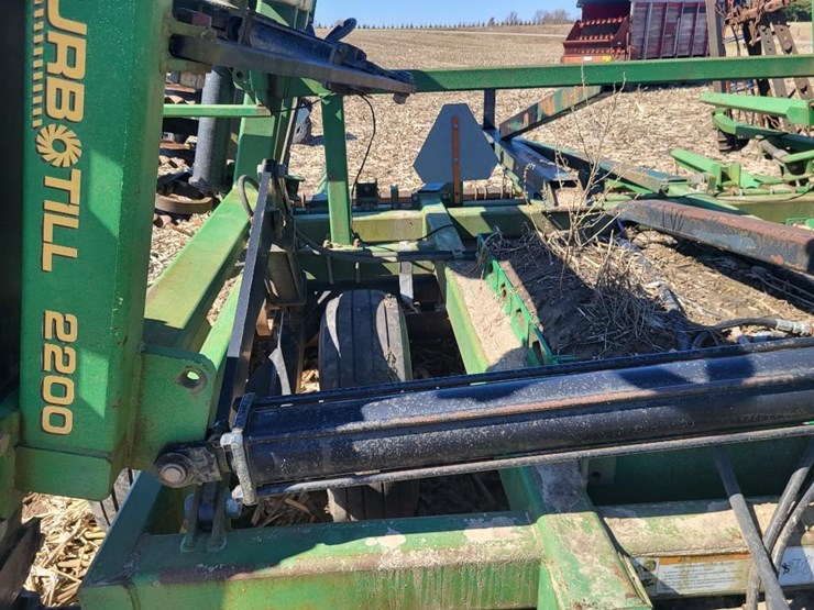 great-plains-2200tt-image-65