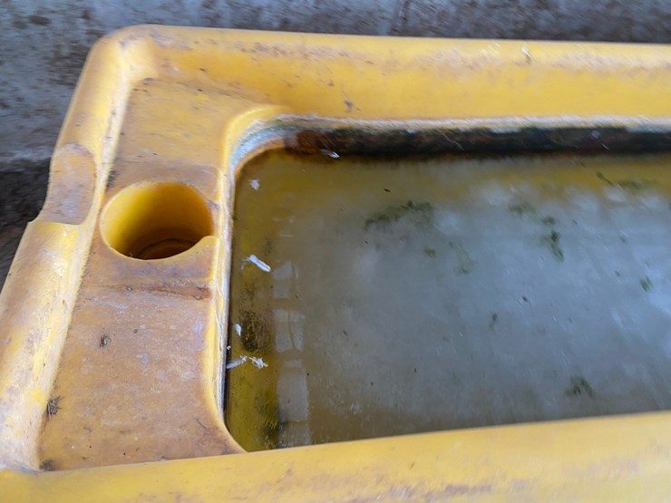 #1007-ritchie-automatic-water-tank-west-end-of-freestalls-image-3