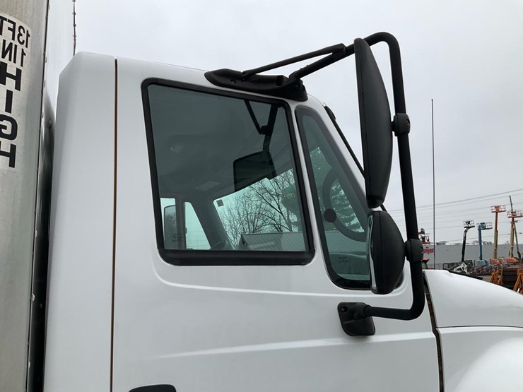 2005-international-durastar-4300-image-70