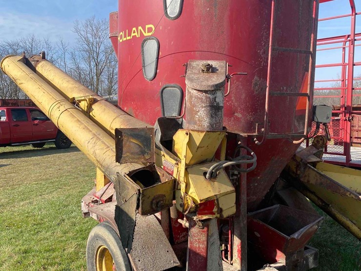 new-holland-357-image-3