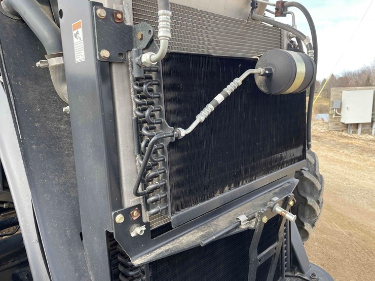 case-ih-magnum-340-image-62