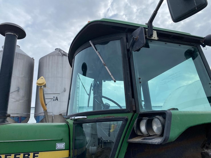 john-deere-4640-image-43