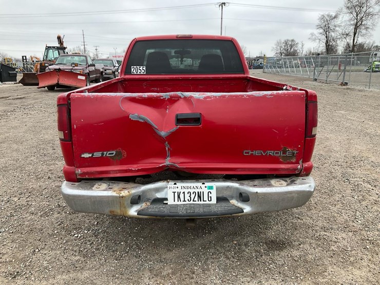 2000-chevrolet-s10-image-4