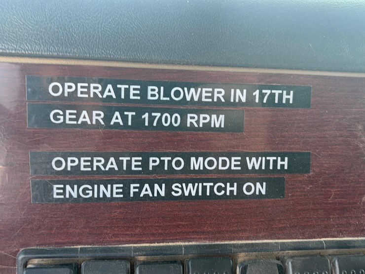 2013-western-star-4900-image-42