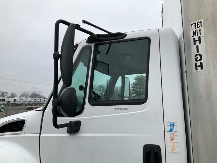 2005-international-durastar-4300-image-16