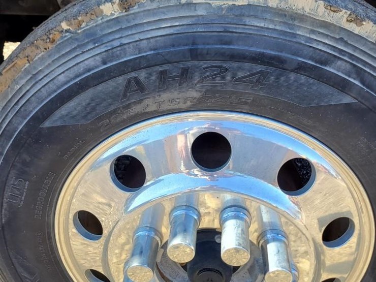 1993-peterbilt-377-image-34