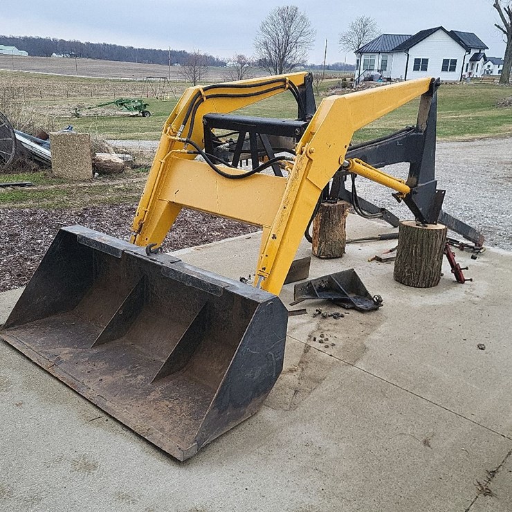 Loader w/Mounting Brackets Off of International Tractor