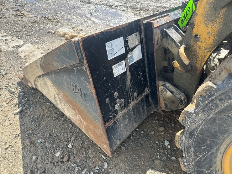 caterpillar-226d-image-12