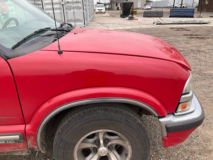 2000-chevrolet-s10-image-43