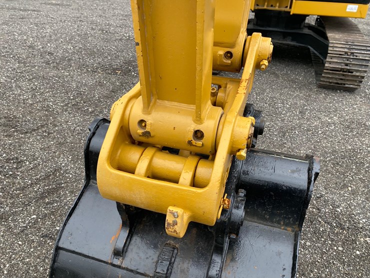2019-caterpillar-307.5-image-9