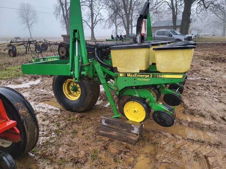john-deere-7240-image-8