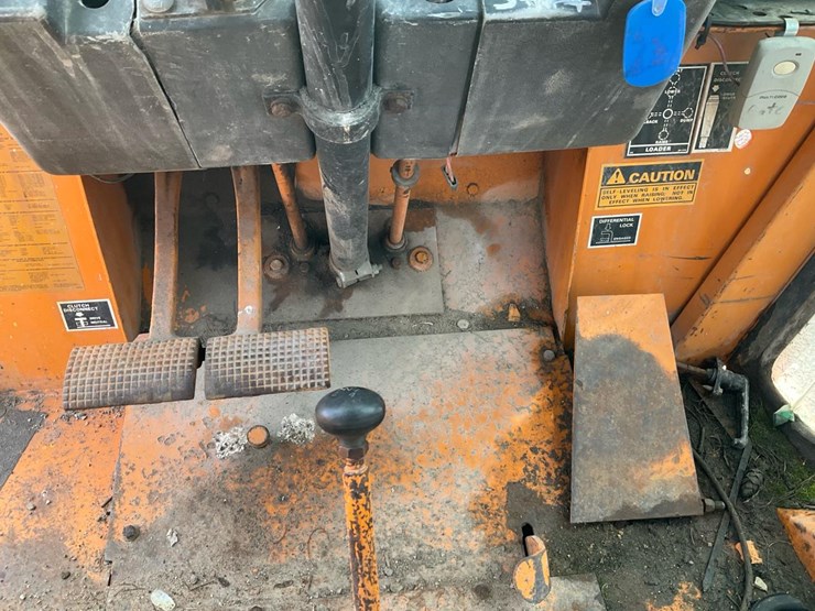 1982-case-580d-image-92