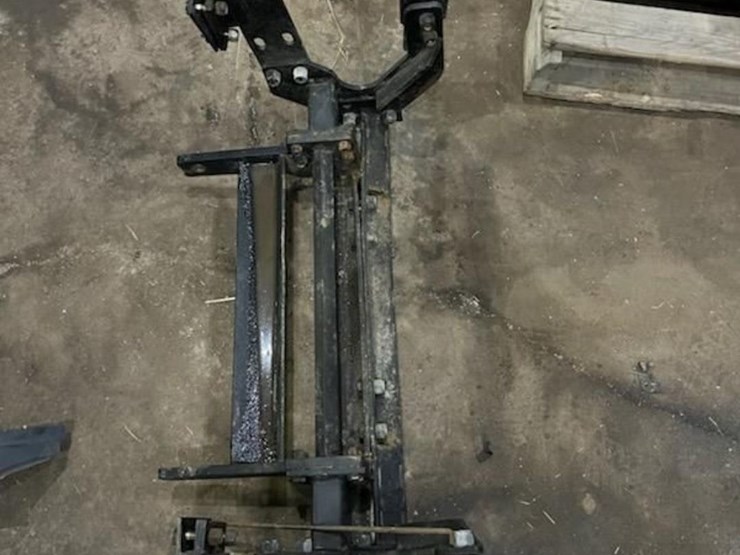 meyer-super-v2--snow-blade-w/truck-mounts-image-8