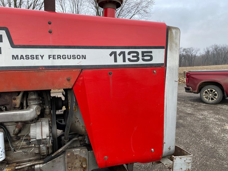 massey-ferguson-1135-image-22