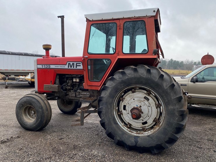 massey-ferguson-1135-image-5