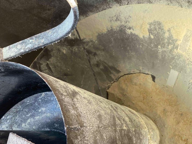 new-holland-357-image-13