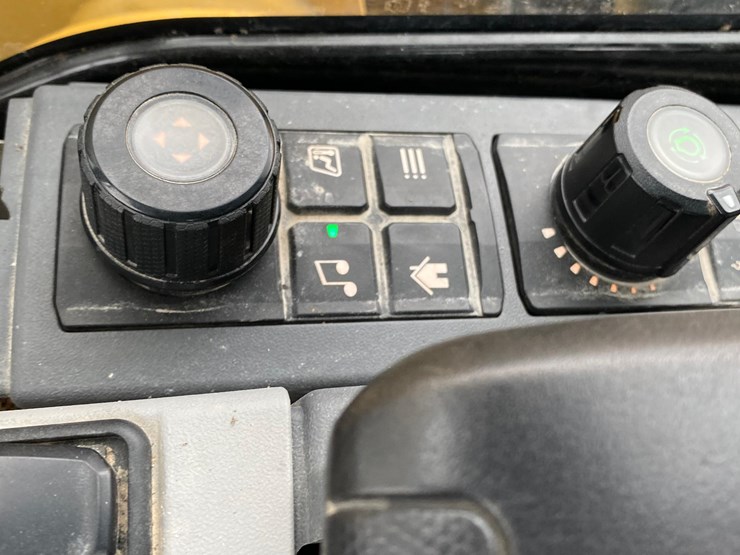 2019-caterpillar-307.5-image-39