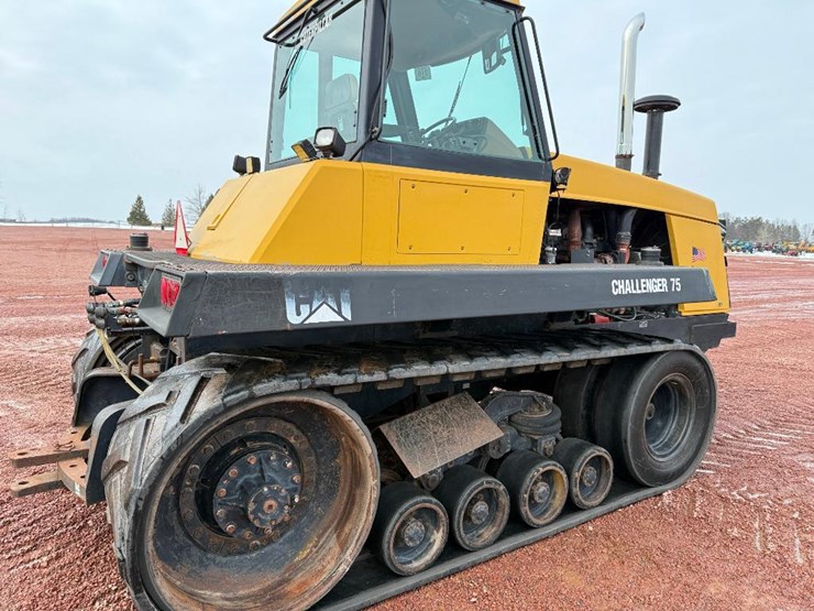 challenger-75-image-30