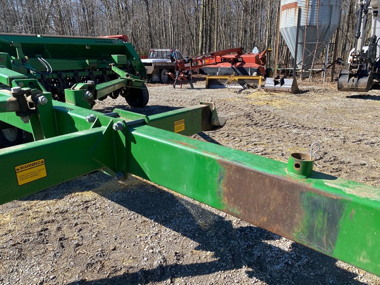 great-plains-solid-stand-30-image-36