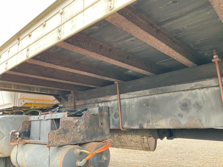 2005-international-durastar-4300-image-23