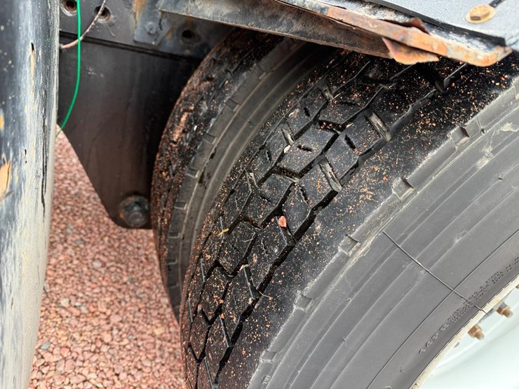 2013-kalmar-ottawa-4x2-image-8