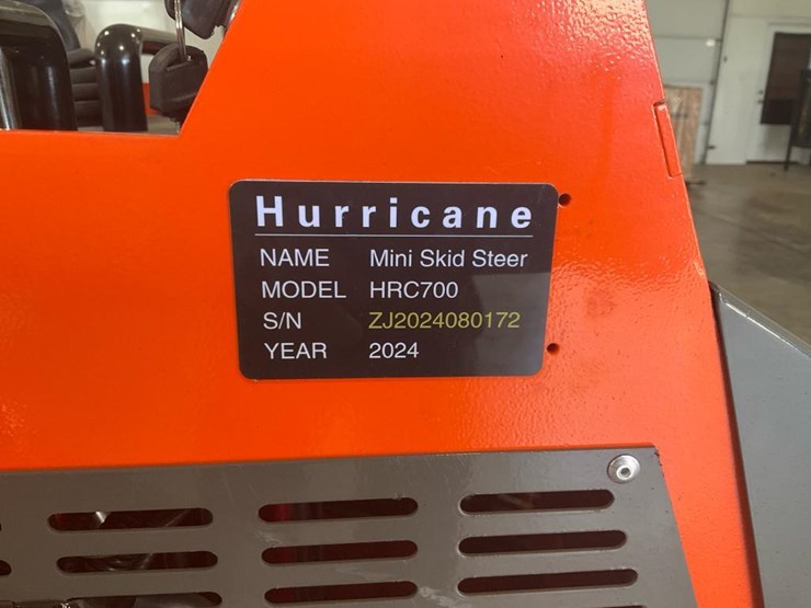 #1017-•-hurricane-hrc-700-mini-skid-steer-loader-image-16