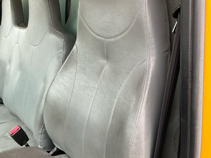 2005-international-durastar-4300-image-100