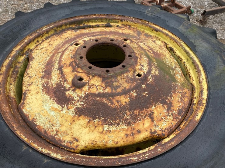 9-bolt-dual-hubs-image-4