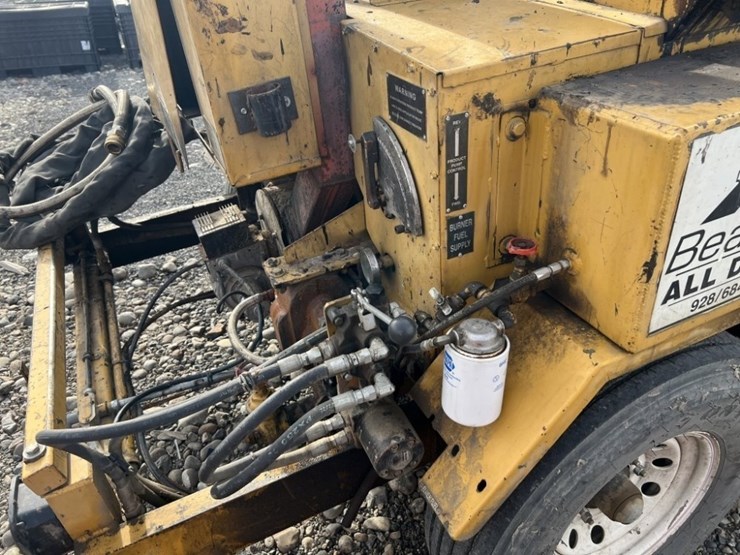 2013-bear-cat-bk250-towable-asphalt-crack-sealer-image-14