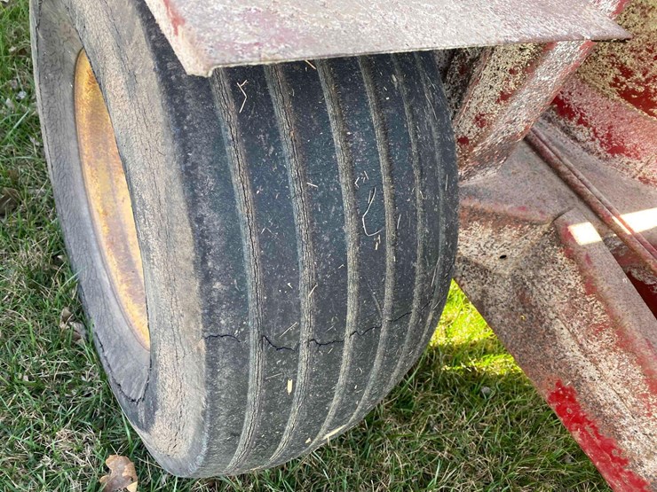 new-holland-357-image-36