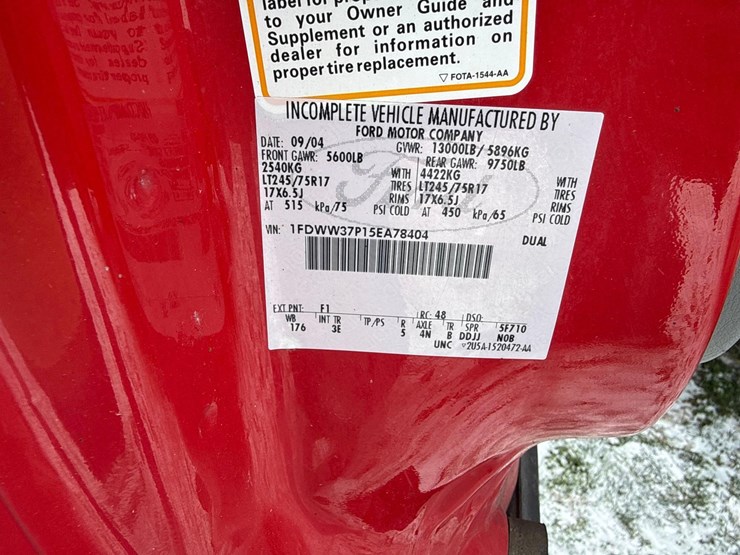 2004-ford-f350-image-32