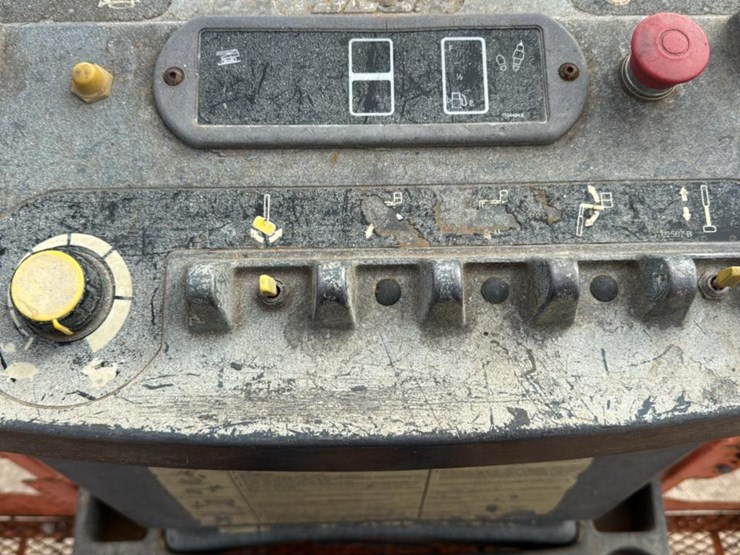 2005-jlg-400s-image-19