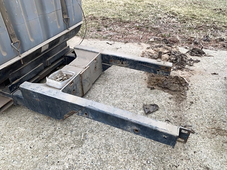 ag-chem-240-gallon-front-mount-tank-with-lights-was-mounted-on-case-ih-9230-image-5