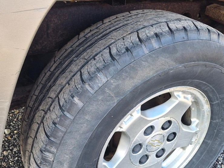 2002-chevrolet-1500-image-13