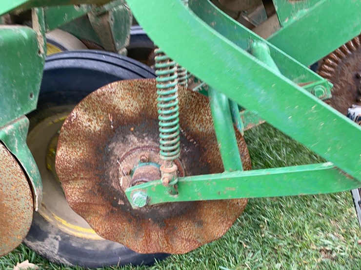 john-deere-7000-image-19