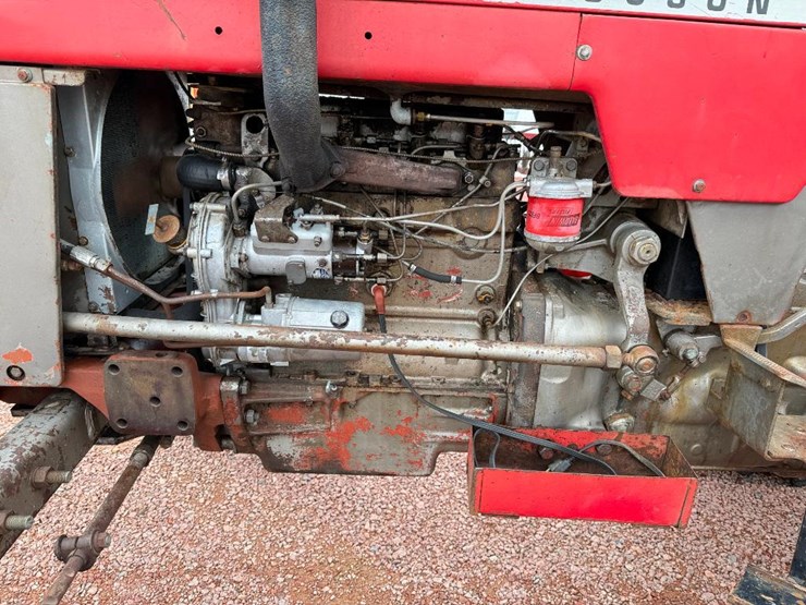 massey-ferguson-165-image-28
