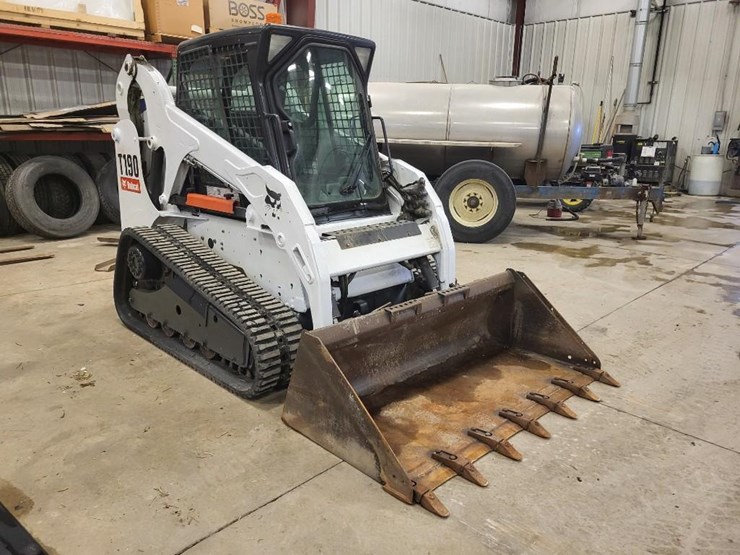 2012-bobcat-t190-image-7