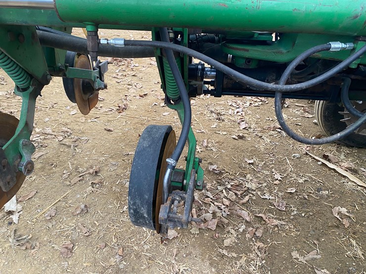 john-deere-7000-image-40