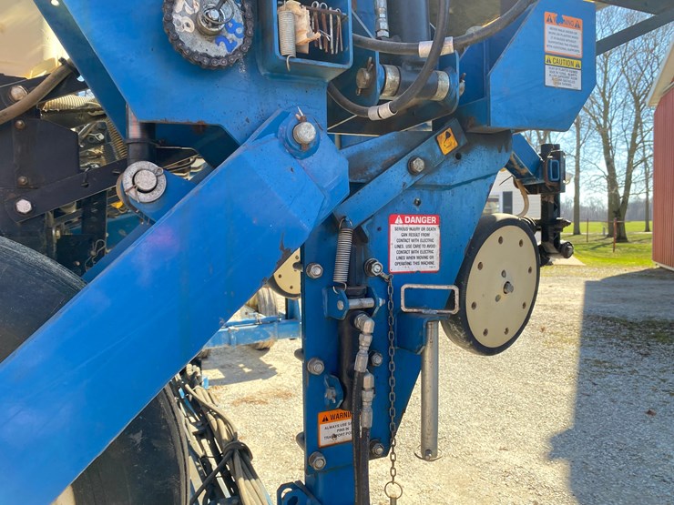 2009-kinze-3600-image-14