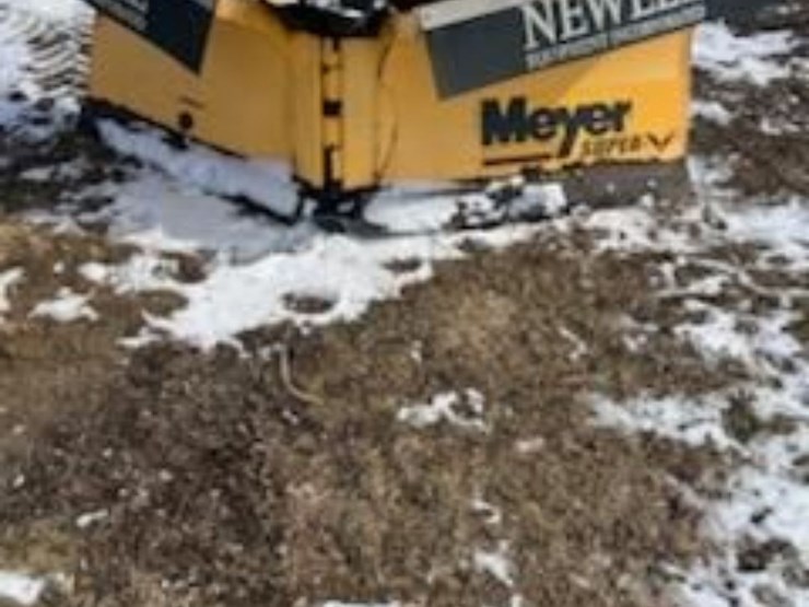 meyer-super-v2--snow-blade-w/truck-mounts-image-1
