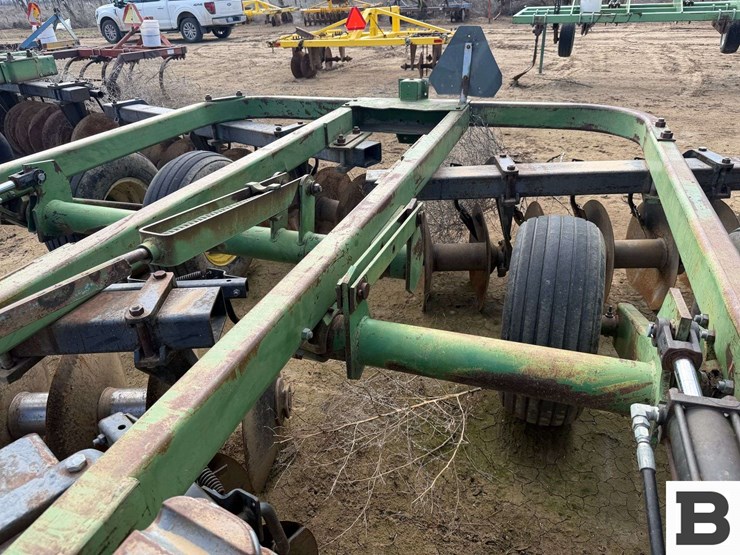 john-deere-315-image-10