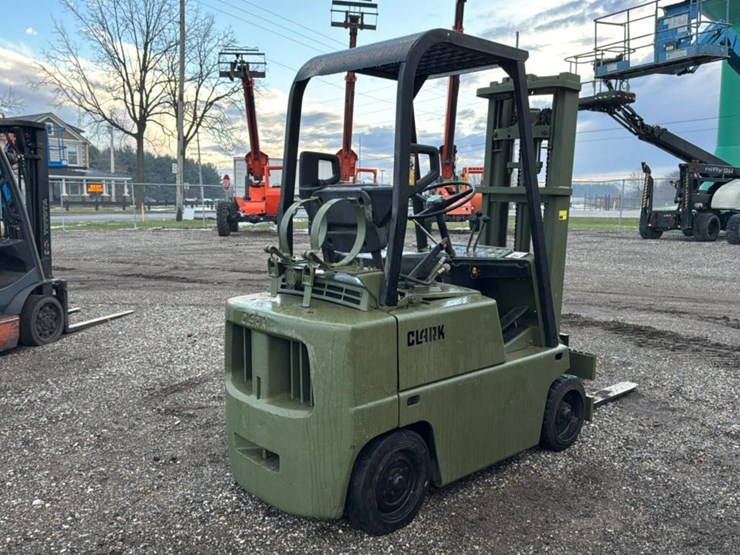 #1357-•-clark-c500-40-forklift*-image-5